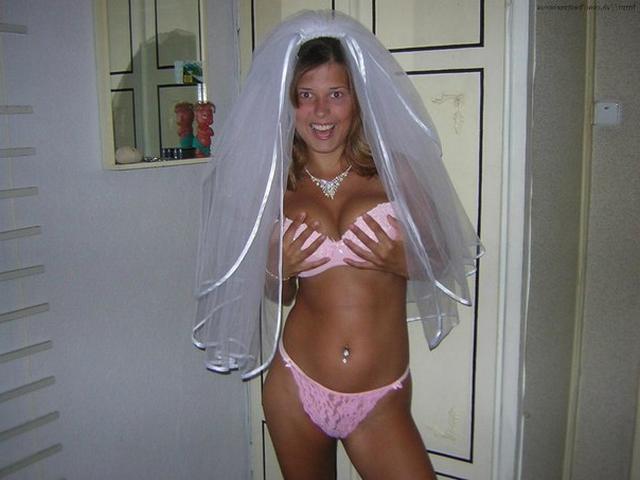 Домашняя подборка снимков обнажающихся невест - секс порно фото